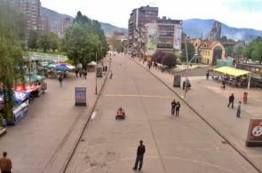 Plaza Aliya Izetbegovic. Webcam de Zenica en línea