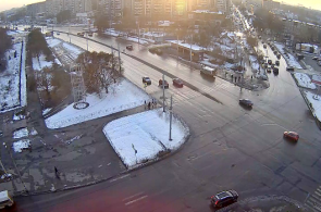 Encrucijada de la avenida Komarov - st. Saludo Webcam de Chelyabinsk en línea