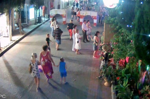 Cypress Alley en Sudak webcam en línea