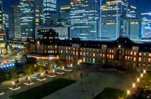 La estación de tren es la estación de Tokio. Webcams de Tokio