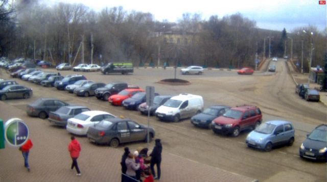Plaza General Kuznetsov. Webcam de Yakhroma en línea