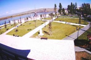 Vista del obelisco del centro de Asia. Webcam de Kyzyl en línea