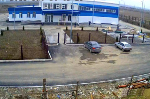 Construcción de una piscina en la cámara web en línea de Grozny