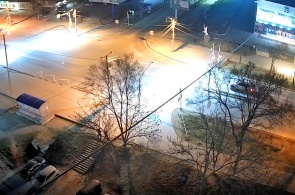 Cruce de las calles Karl Marx y Primorsky Komsomol. webcams piedra grande