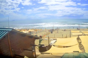 Playa de Tirrenia. Ángulo 2. Cámaras web de Pisa en línea