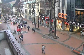 Webcam de Zakopane en línea. Calle peatonal Krupówki