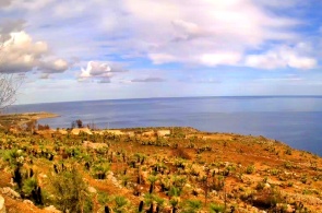 Vista de Baia della Tonnara y Lago di Venere. Cámaras web Trapani