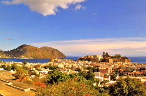 Vista de la Catedral y el castillo. Cámaras web en vivo Lípari