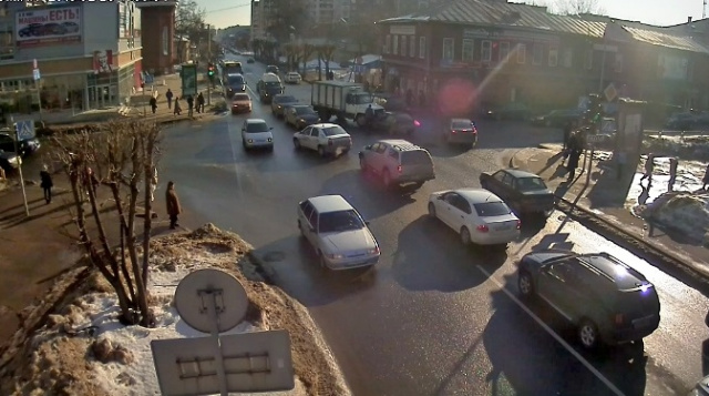 Encrucijada st. Lenin y st. Gorki Webcam de Cherepovets en línea