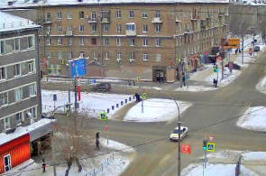 Cruce de calles de Krylova - Avenida Roja. Webcams Novosibirsk en línea