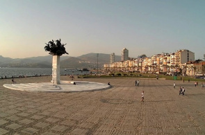 Webcam de Izmir en línea Gundogdu Square