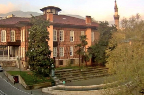 Municipio de Bursa. ESCULTURA HISTORIA EDIFICIO MUNICIPAL