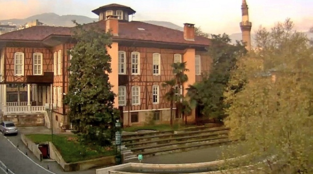 Municipio de Bursa. ESCULTURA HISTORIA EDIFICIO MUNICIPAL