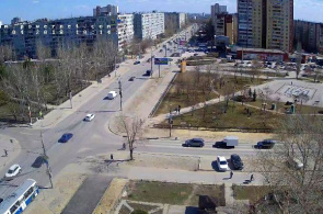 Encrucijada de la calle que lleva el nombre de Konstantin Simonov y la calle del 8º Ejército del Aire en Volgogrado.