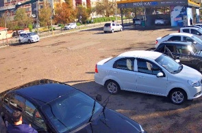 Aparcamiento en el autoservicio de lavado de coches. Webcams de Taskent