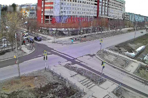 Encrucijada de las calles de Bredov - Cosmonautas. Webcams en Apatity