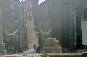 Webcam panorámica en línea con una vista de la entrada al templo de Luxor