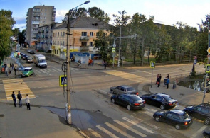 Cruce de calles B. Sadovaya y Kazan Avenue. Vyshniy Volochek en línea