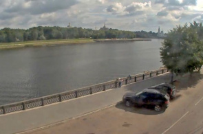 Terraplén del río Volga. Cámara web Tver en línea