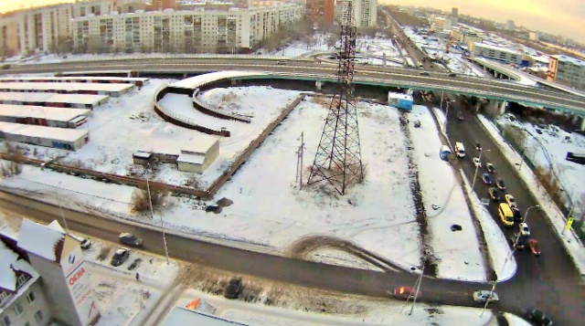 Plaza de trabajadores traseros. Webcam Tyumen en línea
