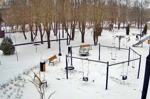 Parque infantil en Lenin. Cámaras web de Yakhroma en línea