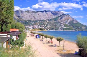 Playa en Omis. Dividir cámaras web en línea