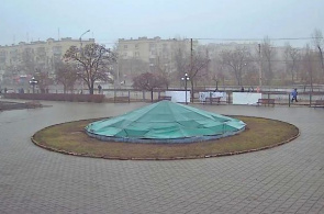Fuente del palacio de la cultura de la ciudad. Webcams Severodonetsk en línea