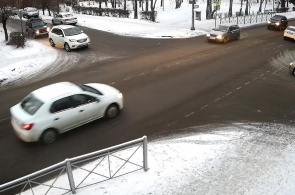 Encrucijada de las calles Karelskaya - Sovetskaya. Webcams Sortavala en línea