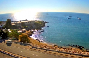 Vista del puerto de Zephyros. Rodas cámaras web en línea