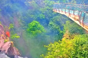 Puente de cristal de la cascada Xiaowulai (descripción general). Cámaras web Taoyuan
