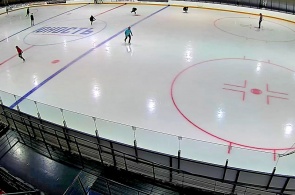 Escuela deportiva Juventud. Pista. Webcams de la ciudad Apatity