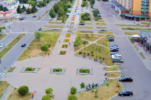 Centro de la ciudad. Plaza en la calle Popova Atrapado webcam en línea